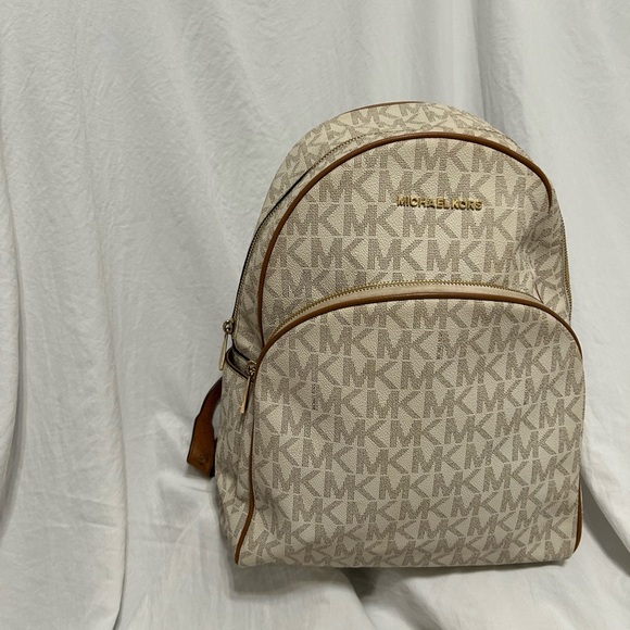 Michael Kors backpack - Picture 2 of 4